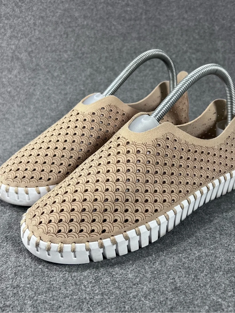 Ilse Jacobsen Womens Tulip 139 Tan White Sole Slip On Casual Shoes Size 38